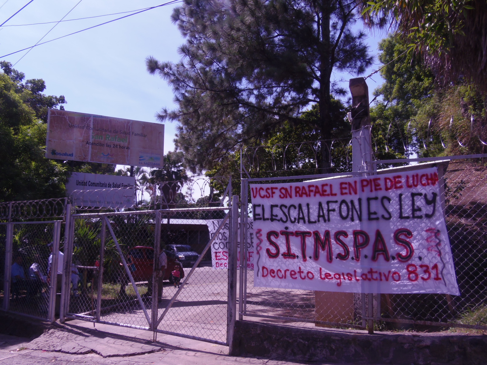 Hospital San Juan de Dios de Santa Ana continúa en protesta por segundo día consecutivo.