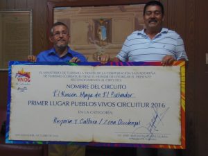 alcalde-de-chalchuapa-cesar-hernandez-juntoa-a-encargado-de-comision-de-turismo-edagar-figueroa