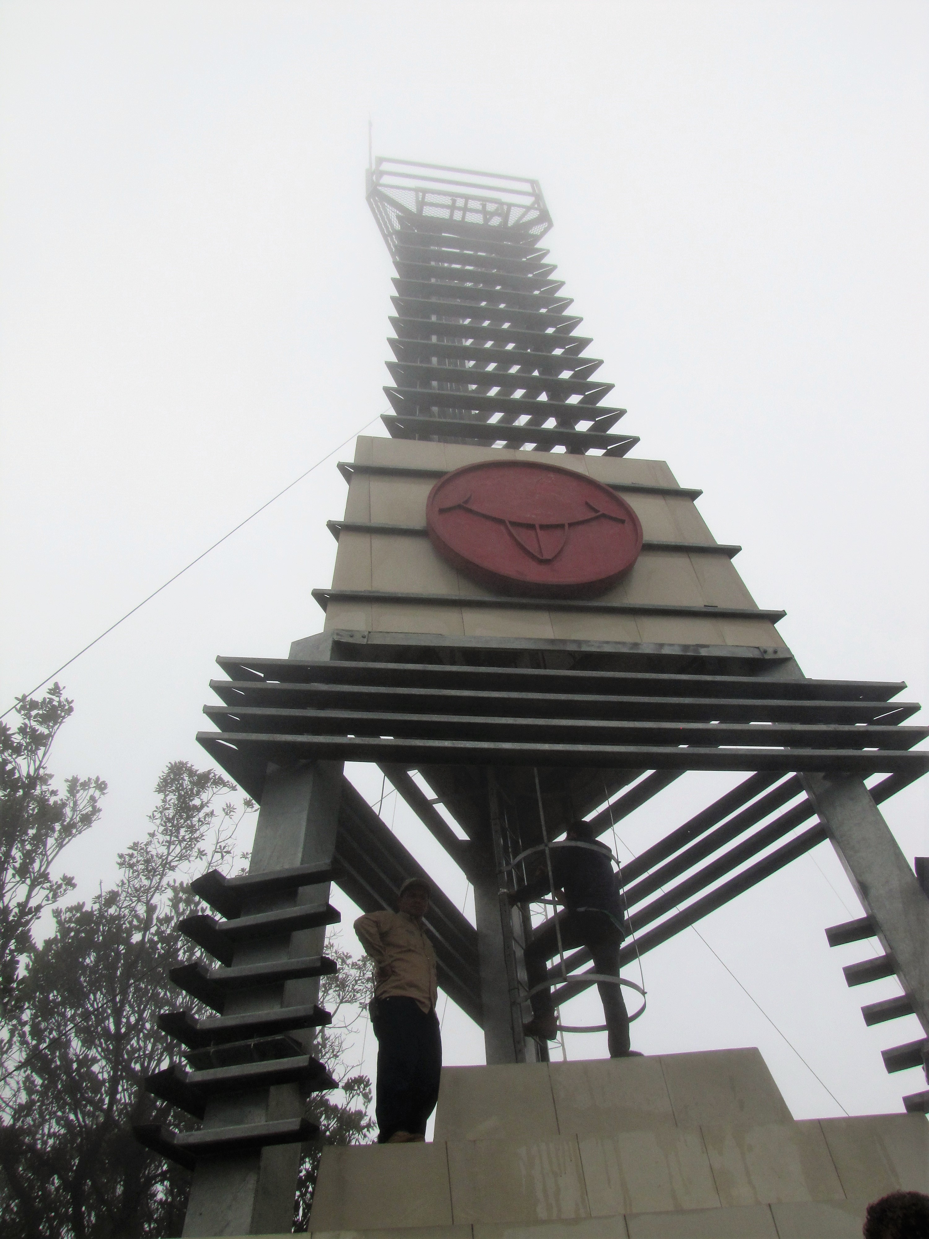 Metapán: Inauguran Monumento Obelisco en el Trifinio