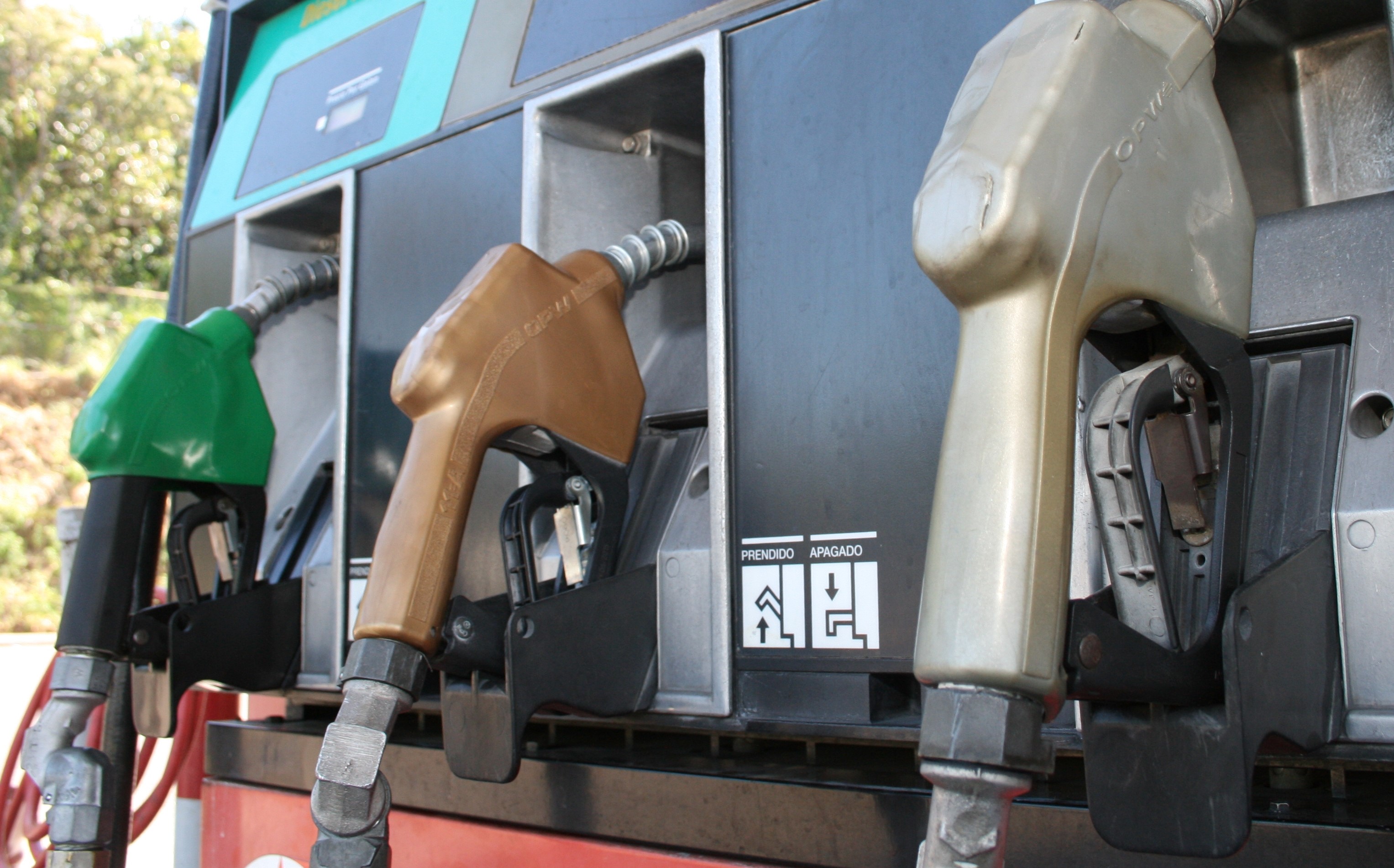 Nuevas variaciones en los precios de referencia para combustibles