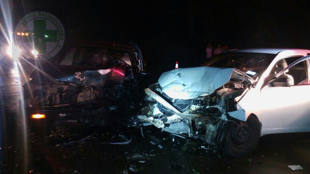 Cruz Verde atiende accidente de tránsito carretera a Metapán