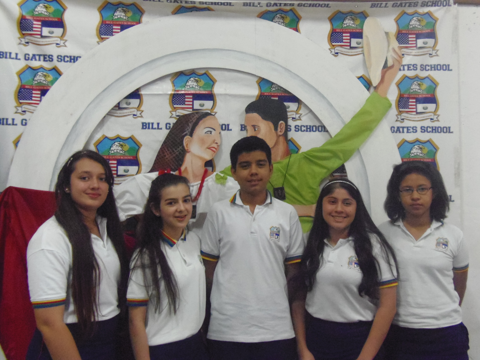 Cinco alumnos del colegio Bill Gates compartirán sus conocimientos en Argentina