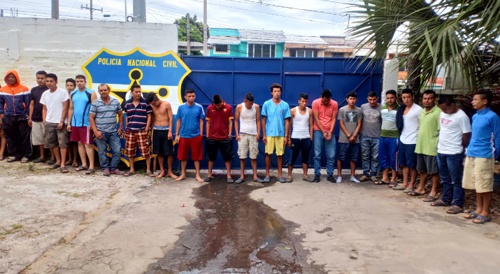 PNC capturan a 33 personas por diversos delitos en Ahuachapán