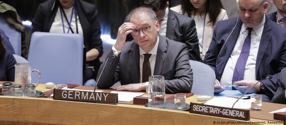 Niels Annen pide a El Salvador reconsiderar “Ley de agentes extranjeros”