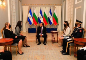 La Excelentísima Embajadora de la republica de Bulgaria, Sra. Milena Ivanova presenta sus cartas credenciales ante el Vice Presidente Felix Ulloa