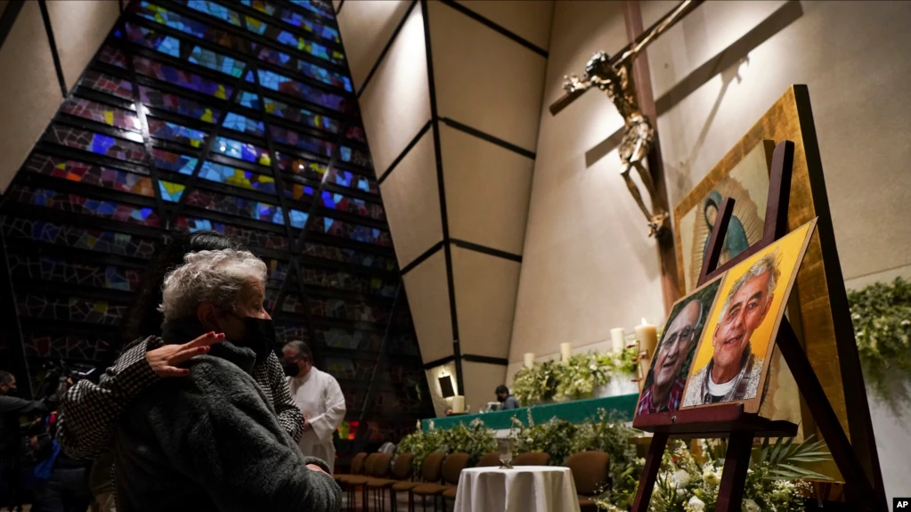 Indignación tras asesinato de sacerdotes jesuitas en el norte de México
