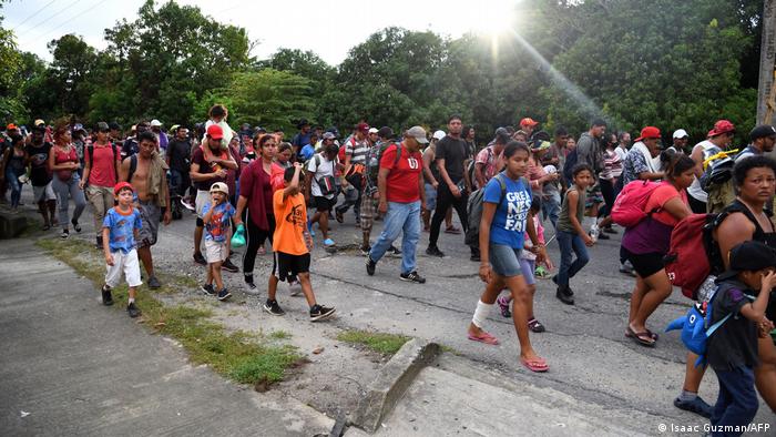 Guatemala frena paso a 400 migrantes procedentes de Honduras