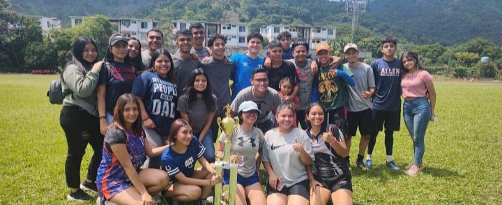 Mañana Deportiva en Colegio Dominico para conmemorar el Dia del Niño