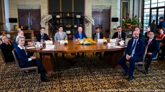 vLíderes del G7 se reúnen «de emergencia» tras ataque en Polonia