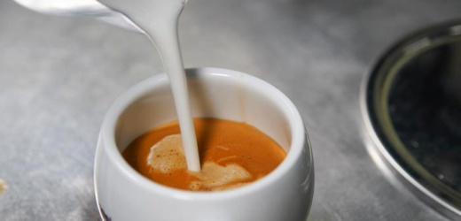 Un café con leche tiene prometedoras propiedades antiinflamatorias, revela estudio