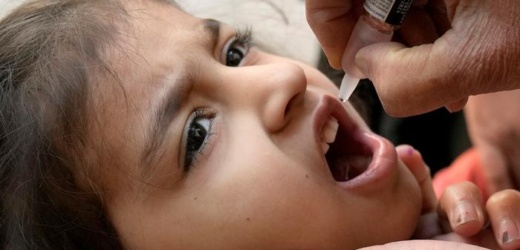 OPS advierte de brotes de enfermedades en América por falta de vacunación
