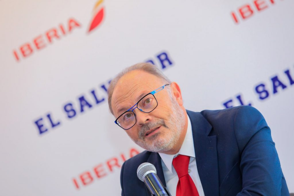 El Salvador y la aerolínea Iberia establecen acuerdo para el posicionamiento y promoción turística del país en Europa