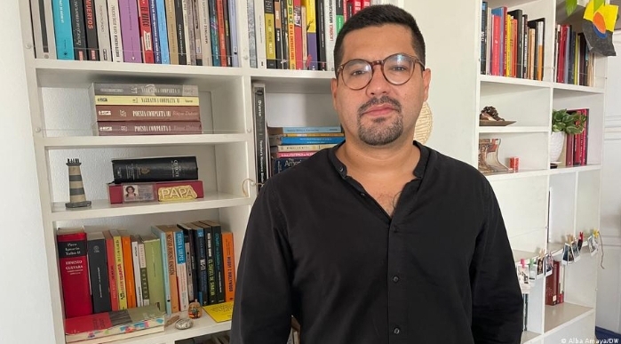 Óscar Martínez de El Salvador gana el premio «Freedom of Speech» 2023 de DW
