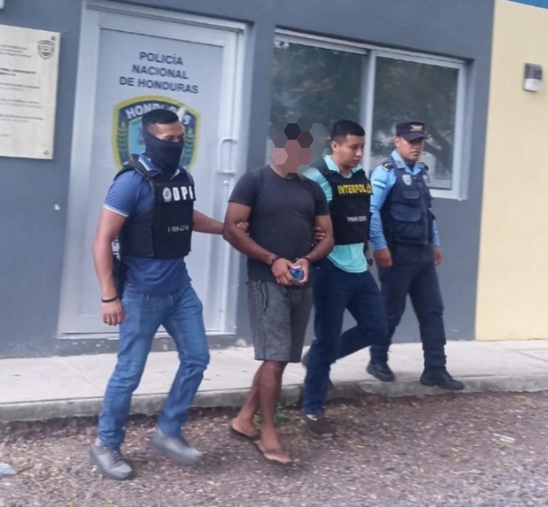 DPI captura a salvadoreño por tener notificación roja por el delito de homicidio agravado en Valle