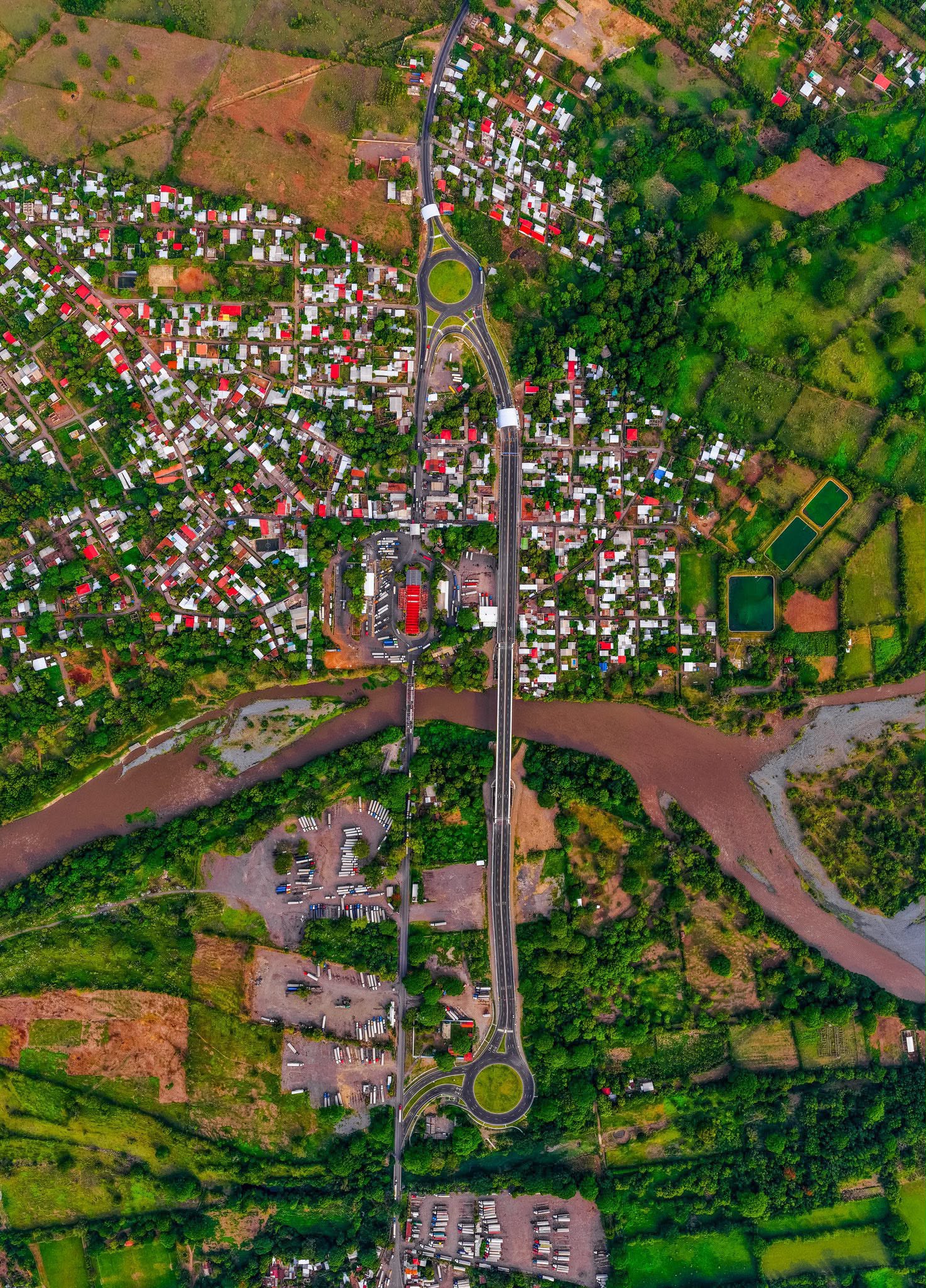 Puente Binacional General Manuel José Arc sobre el río Paz