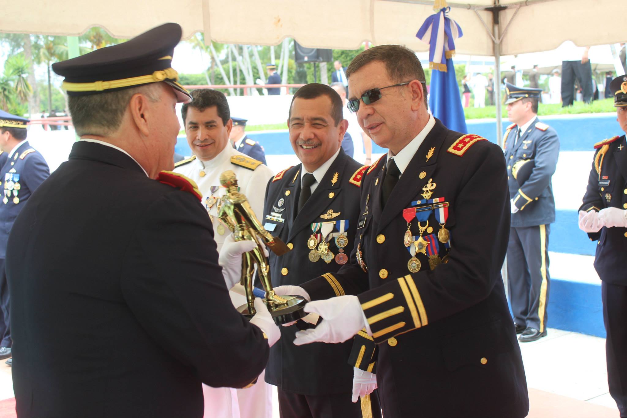 Celebran 191 años de fundación de la Fuerza Armada de El Salvador y Día del Soldado