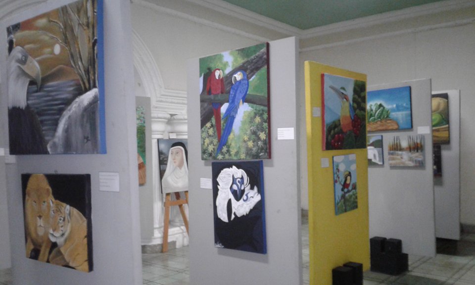 Con sus pinceles 15 artistas dieron vida  a la exposición “por el placer de pintar”