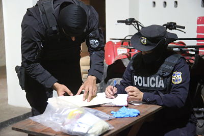 Autoridades salvadoreñas golpean una estructura delictiva ligada al  narcotráfico internacional que operaba en pacífico salvadoreño