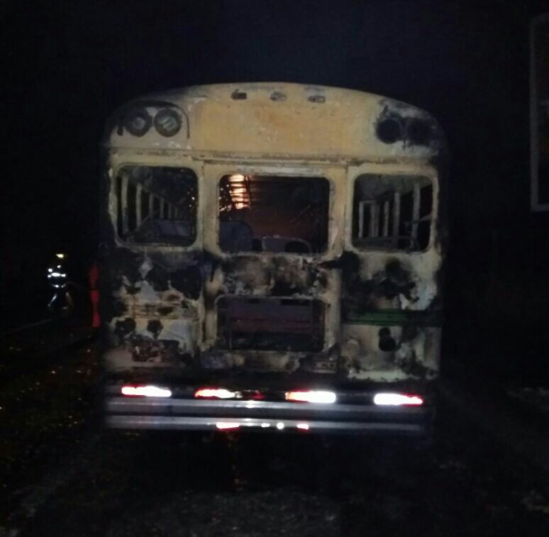 Bus de la ruta 202 se incendia por desperfectos mecánicos