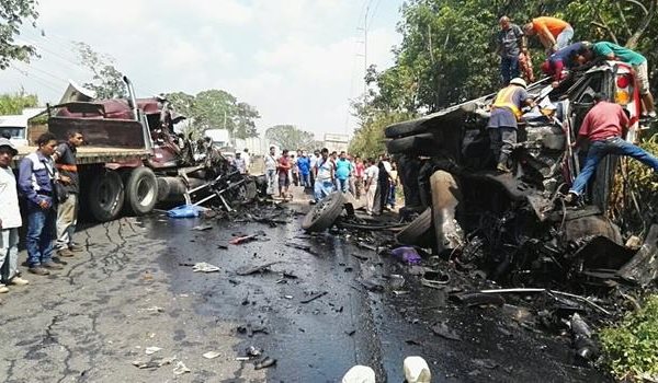 Aparatoso accidente en Escuintla Guatemala