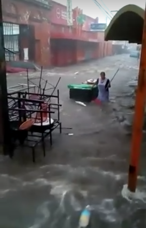 Santa Ana colapsada durante lluvias