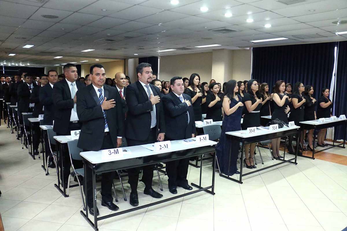 CSJ cierra el mes de abril con la juramentación de 131 profesionales del derecho