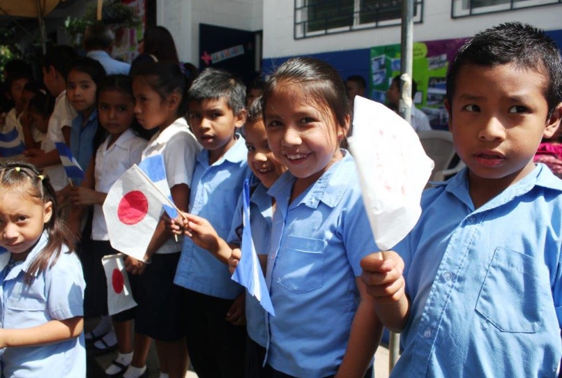 Japón realizó mejoras en escuela rural de Izalco