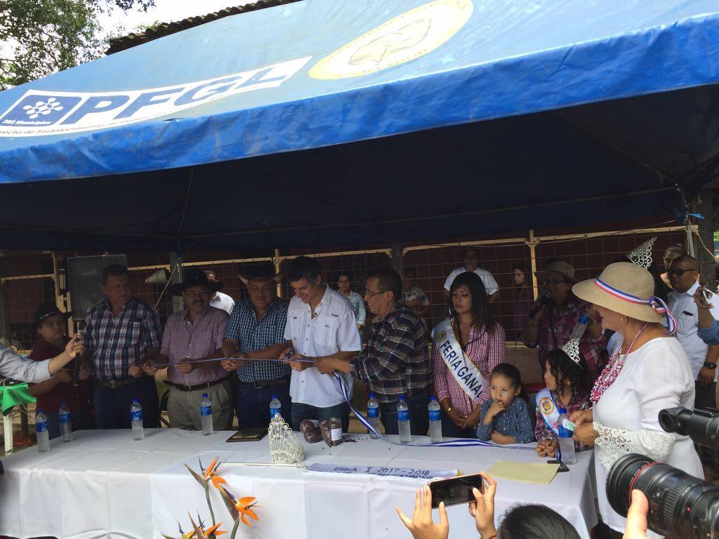 Realizan jaripeo y rally en la ciudad de Chalchuapa