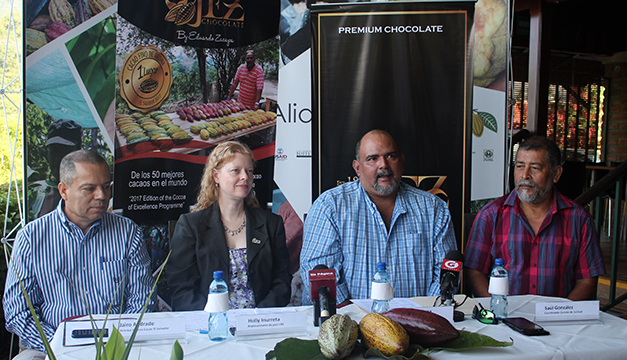 El Salvador llega por primera vez al Salón de Chocolate en Francia