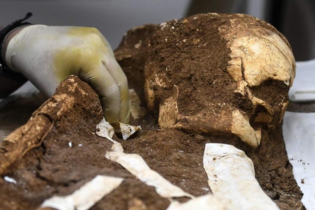 Hallan en El Salvador entierro de 2,500 años