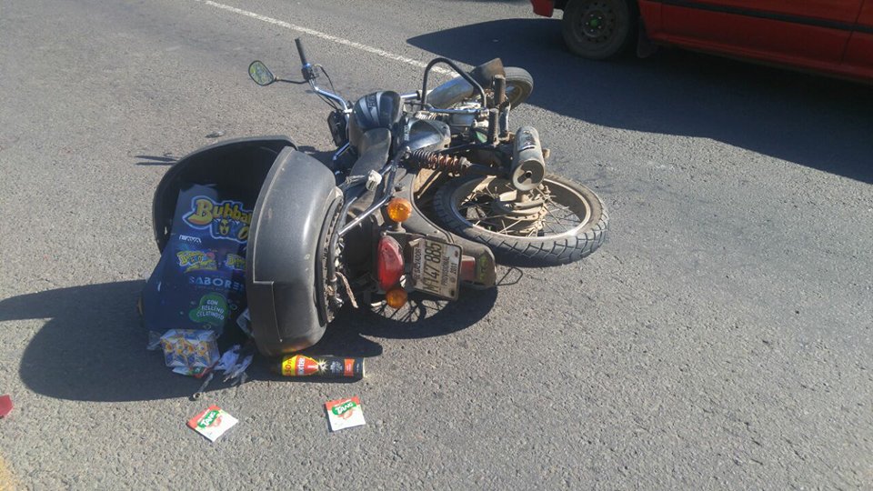 Motociclista atropella a persona en carretera a Chalchuapa