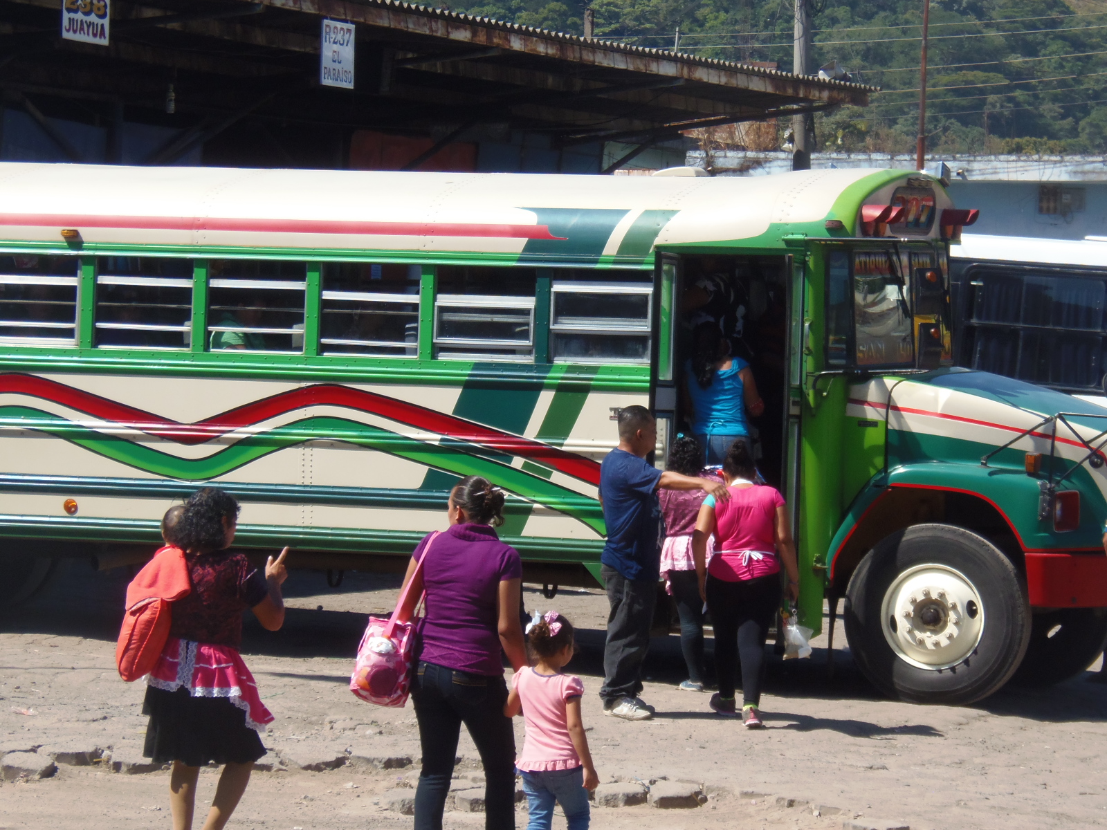 Conozca la nueva logística que deben acatar las rutas de buses en la terminal Francisco Lara Pineda