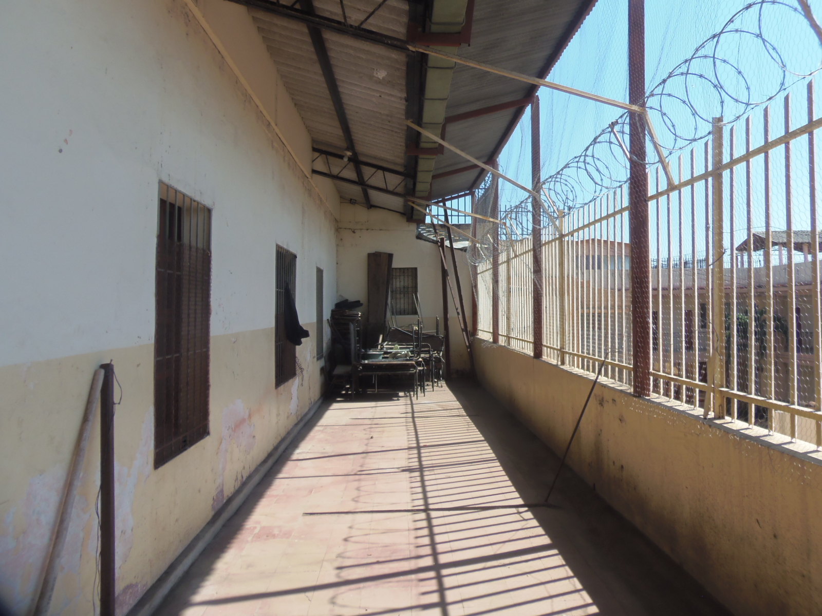 Centro escolar Napoleón Ríos necesita refuerzos en su infraestructura