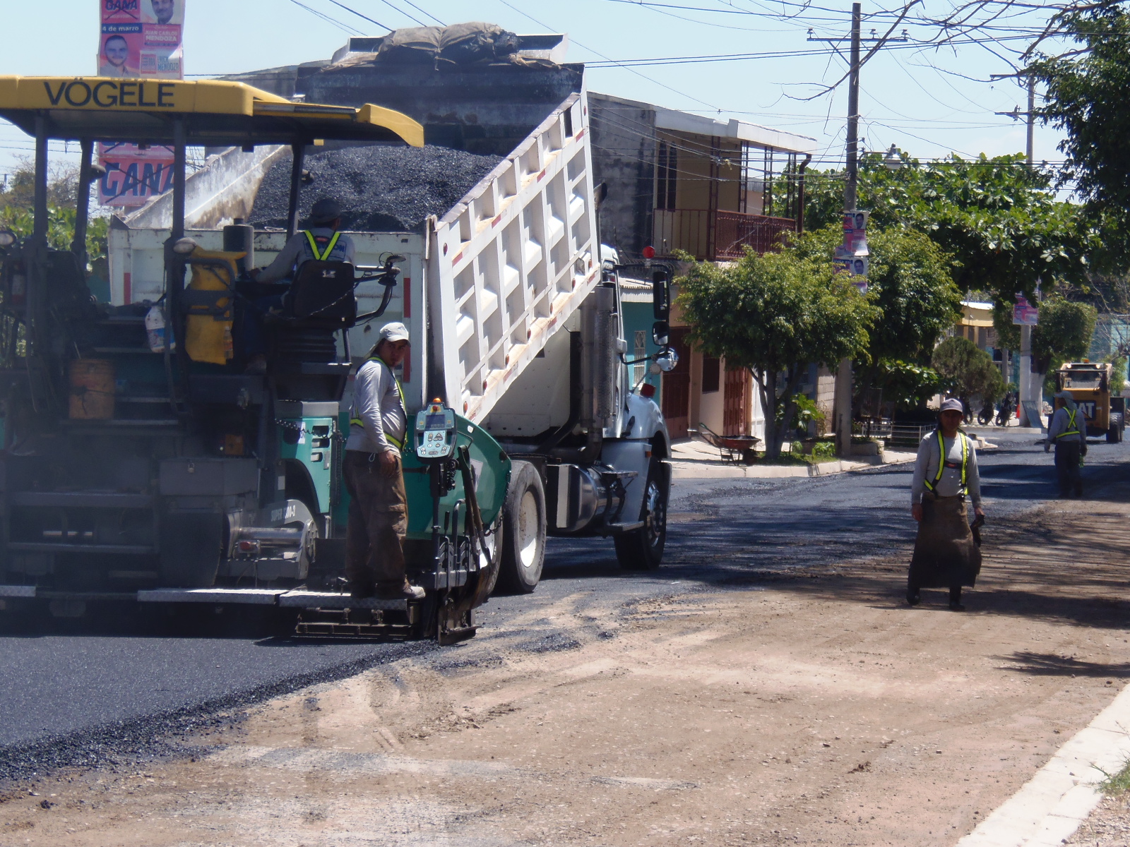 Empresas santanecas unen esfuerzos para reparar tramo de la 27 Calle Oriente