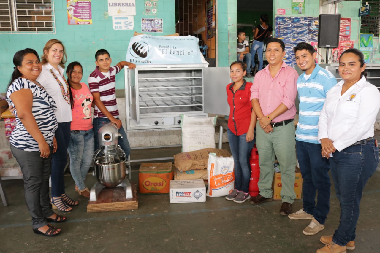 Iniciativas productivas de Nejapa reciben apoyo del gobierno  en el marco del programa El Salvador Seguro