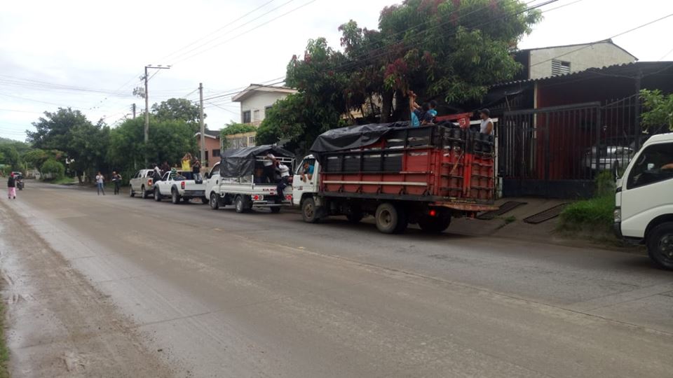 Camiones con víveres dirigidos a guatemaltecos no pudieron ingresar al hermano país