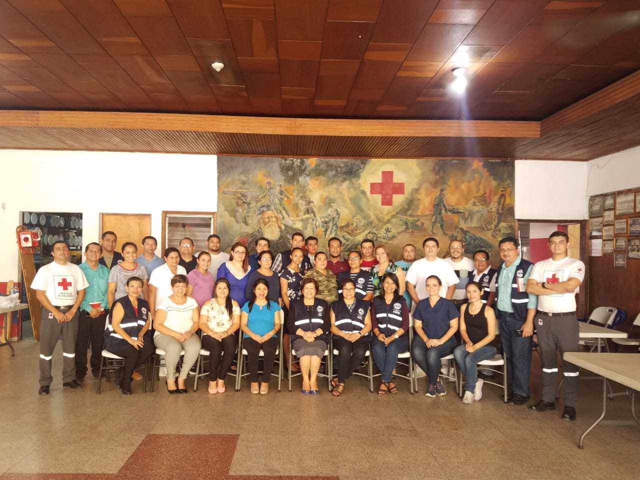 Cruz Roja brindó curso de Primeros Auxilios a personal administrativo de hospital San Juan de Dios