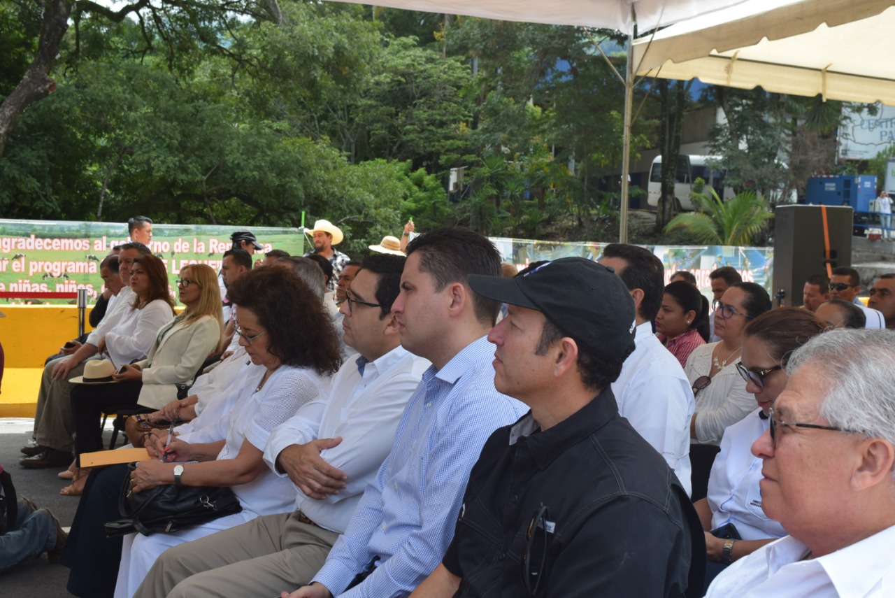 Se inaugura en El Salvador el puente de La Hermandad en frontera Anguiatu