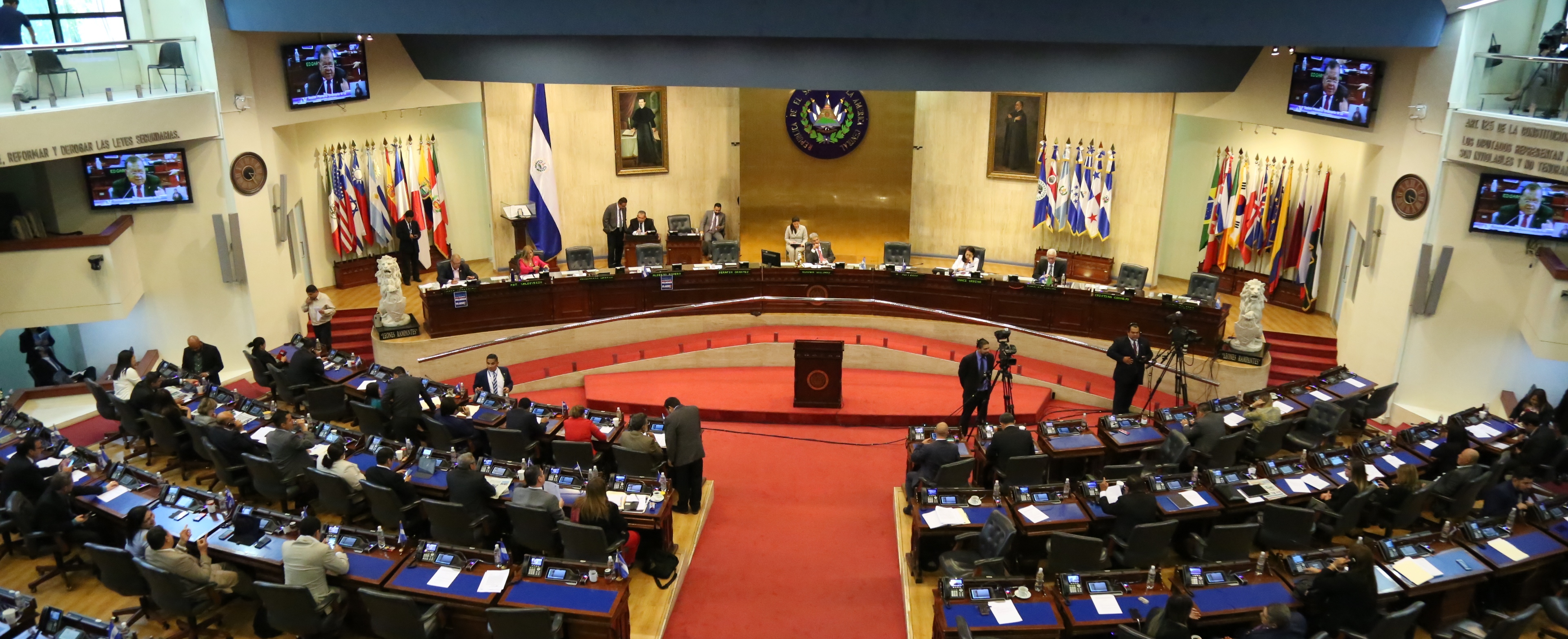 Asamblea facilitó DUI para alrededor de 200,000 ciudadanos, es por ello que los legisladores buscan una tercera asignación presupuestaria que garantice que ningún salvadoreño se quede sin votar