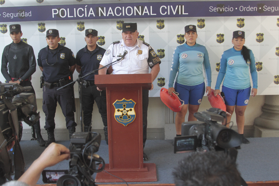 Más de 450 policías listos para brindar seguridad a turistas
