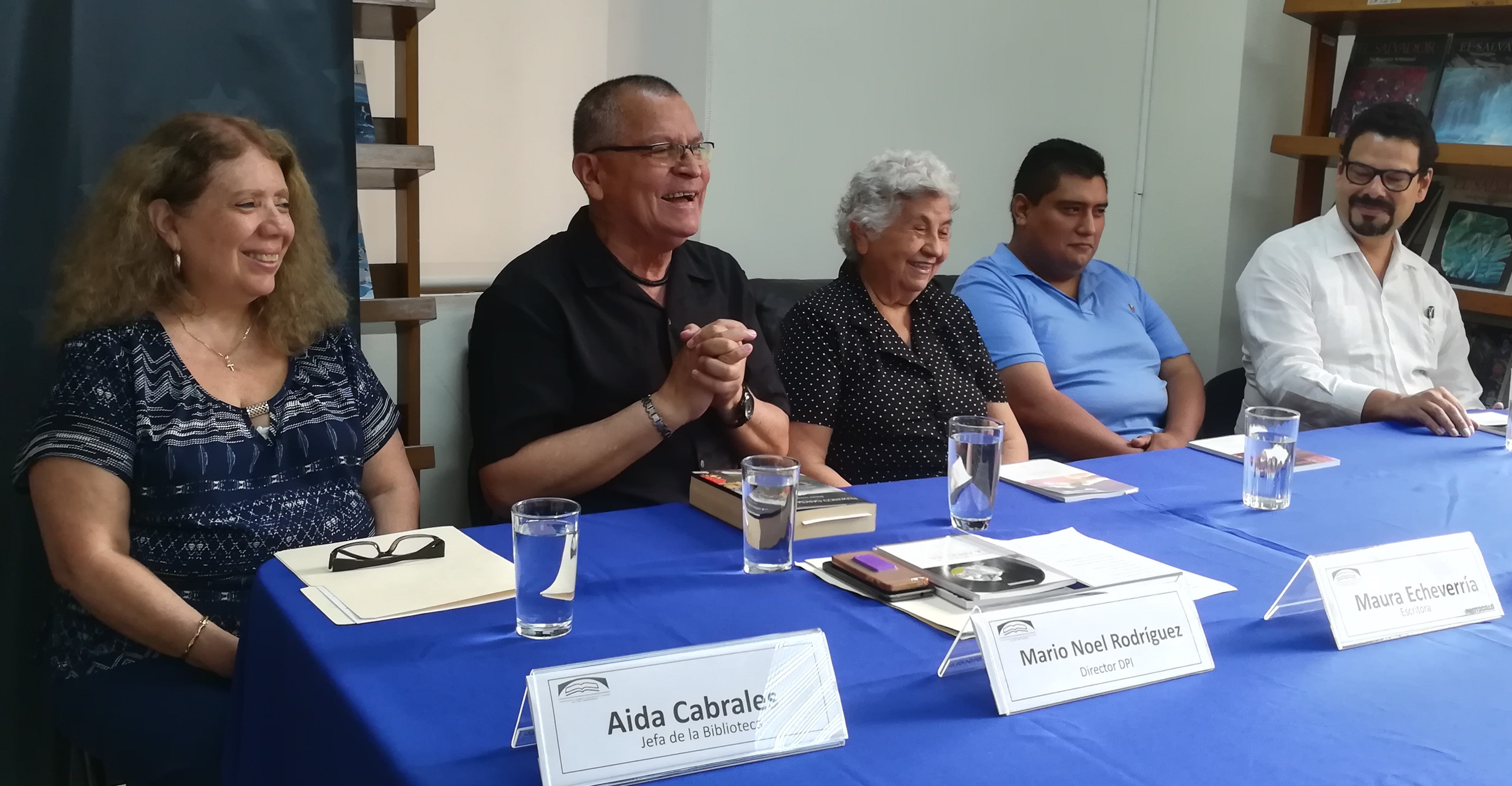 Tres nuevos poemarios  enriquecen la Biblioteca Legislativa Salvadoreña