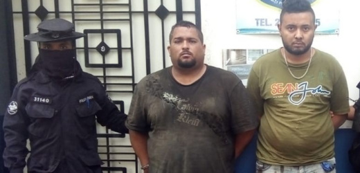 Policías rurales detiene a dos hombres que hurtaron vehículo en Cuscatlán