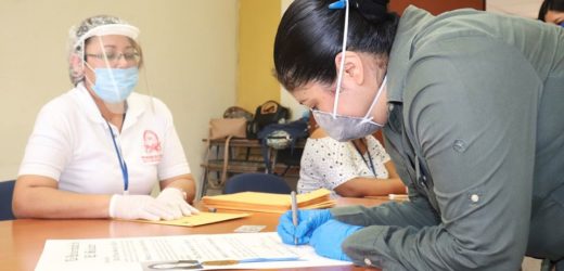 Universidad de El Salvador Occidente gradúa a 97 nuevos profesionales