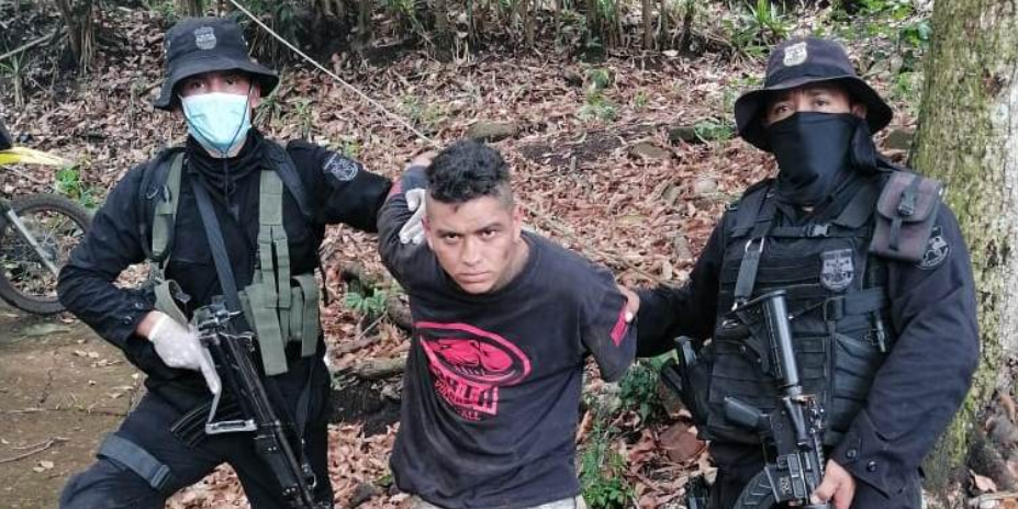 Policía captura en Sonsonate a sujeto con arma de fuego ilegal