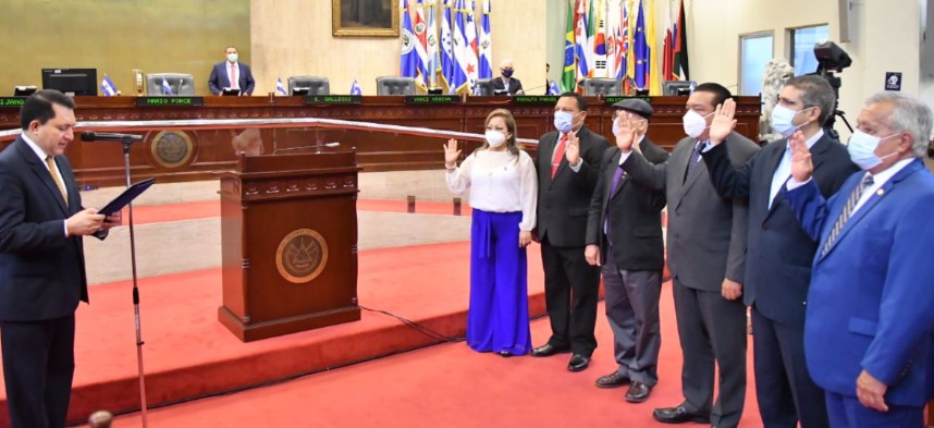 Asamblea Legislativa declara abierto el proceso y crea Comisión especial de Antejuicio contra diputado Arturo Magaña