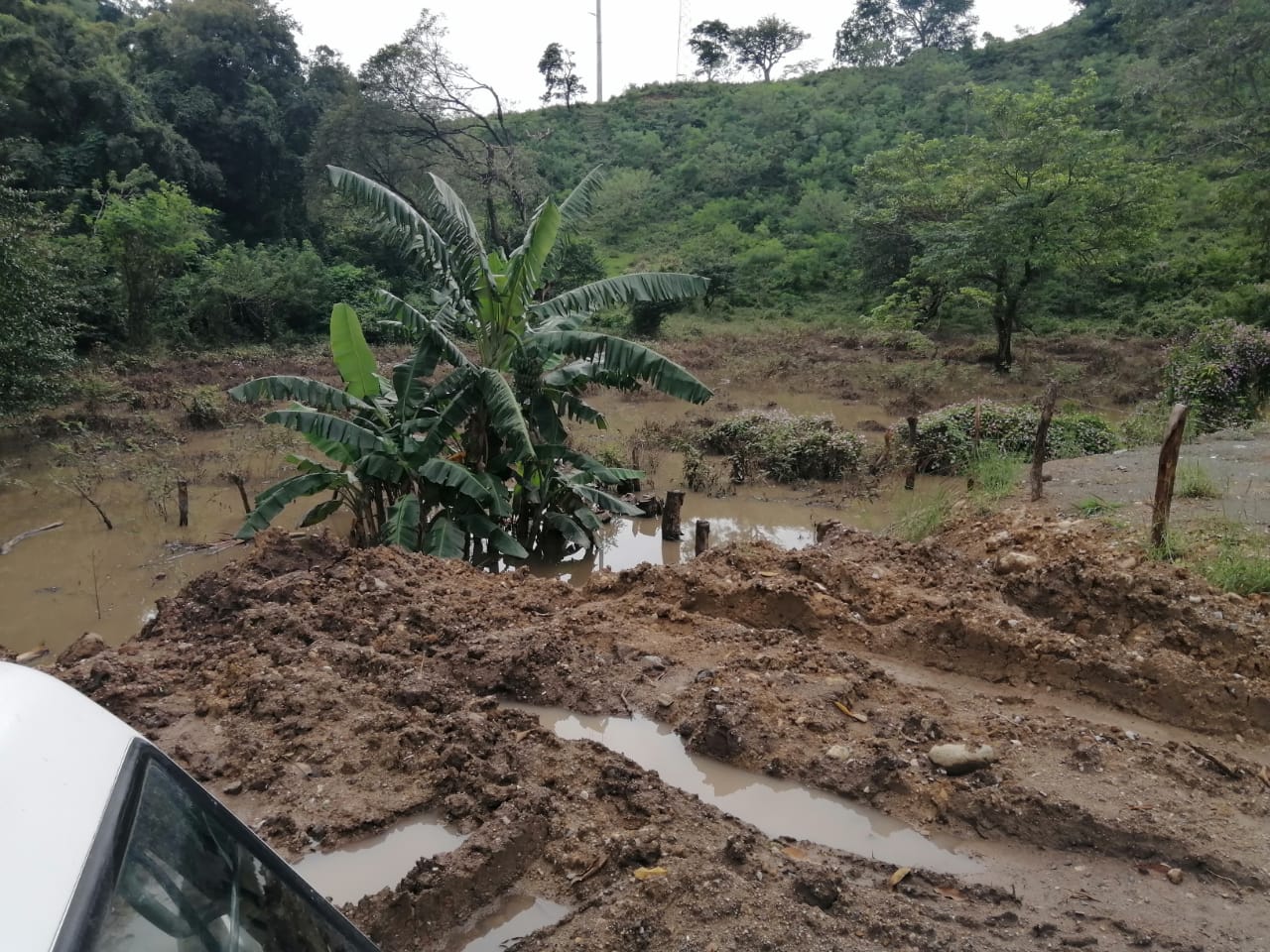 Santa Rosa Guachipilin y Masahuat sufren inundaciones por desbordamiento del rio Lempa