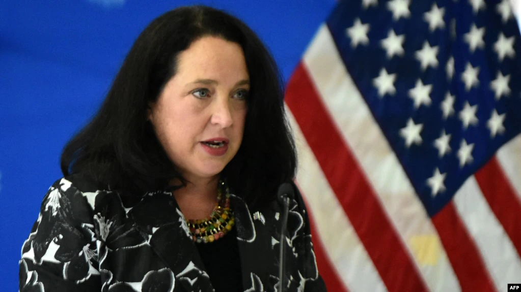 EE. UU. habla de «momento muy complicado» en sus relaciones con El Salvador