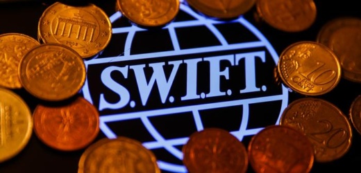 ¿Qué es SWIFT y que significa una expulsión de Rusia de ese sistema de pagos?