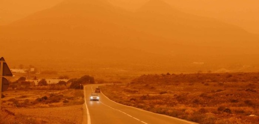 Nube de polvo del Sahara cubre de naranja una parte de España