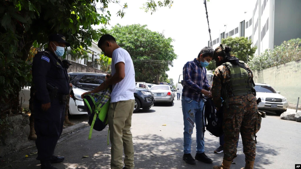 El Salvador: advierten sobre excesos de las autoridades en lucha contra pandillas
